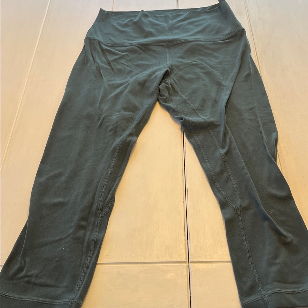 Lululemon/Align capri leggings/green/8 or 6?/good condition